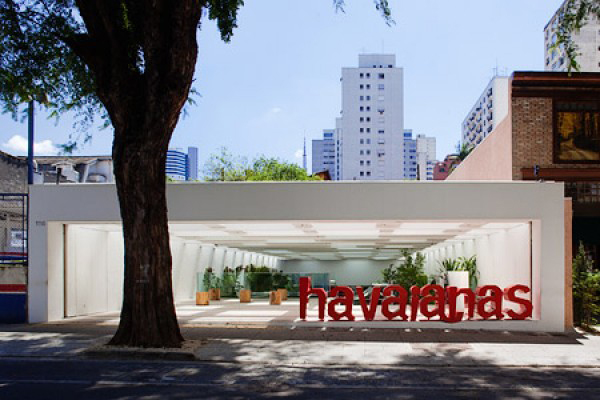Fachada de la tienda de Havaianas en la calle Oscar Freire