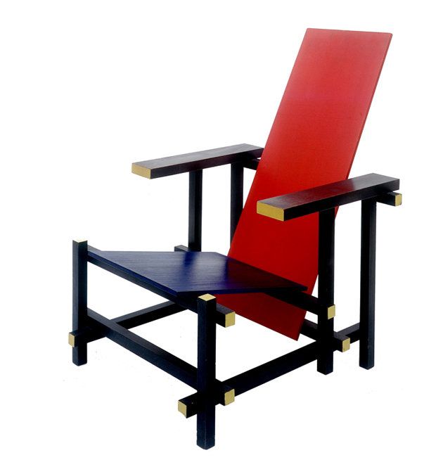 Gerrit Rietveld, Silla Roja y Azul, 1923. La versión sin pintar data de 1918-19